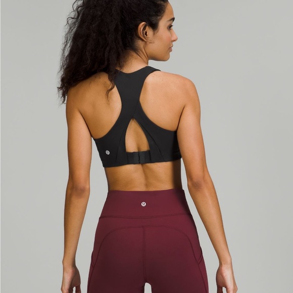 Lululemon training invigorate bra with clasp - Picture 2 of 4